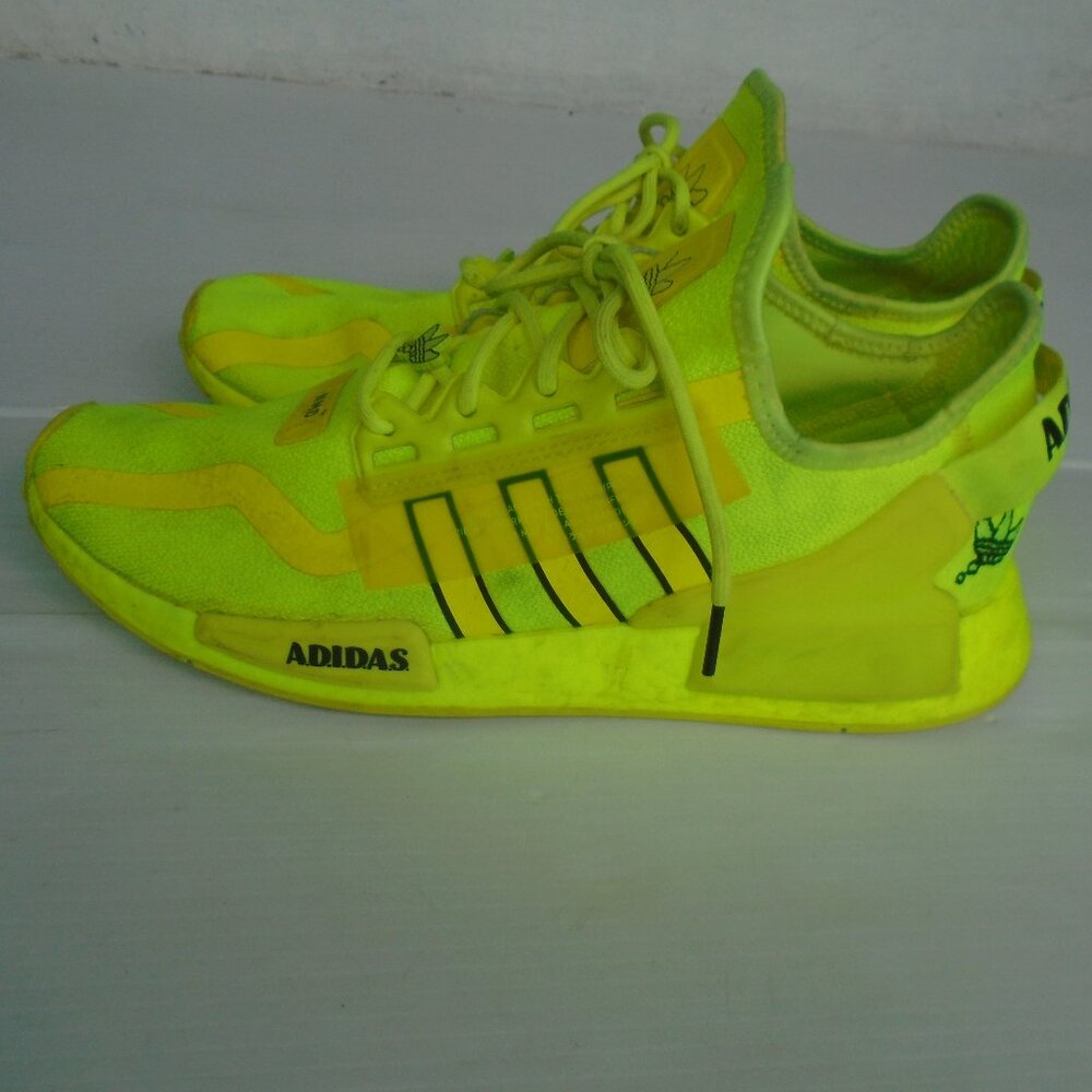 Adidas NMD R1 V2 Mens Sneakers H02654 Mens Size 12 Yellow